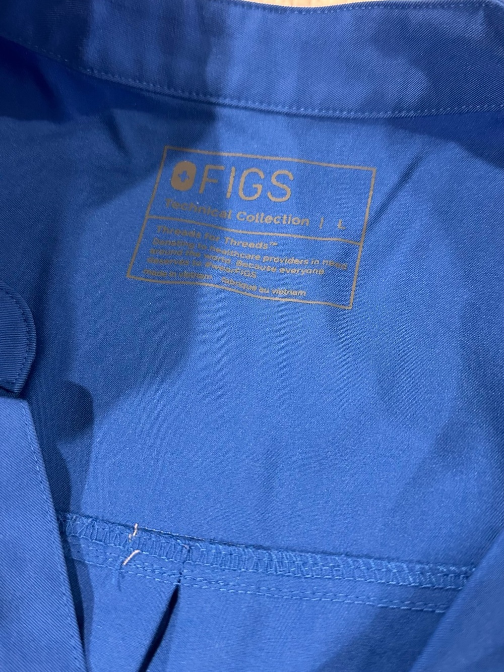 Figs Rafaela Royal Blue Medical Scrub Top - Picture 6 of 7